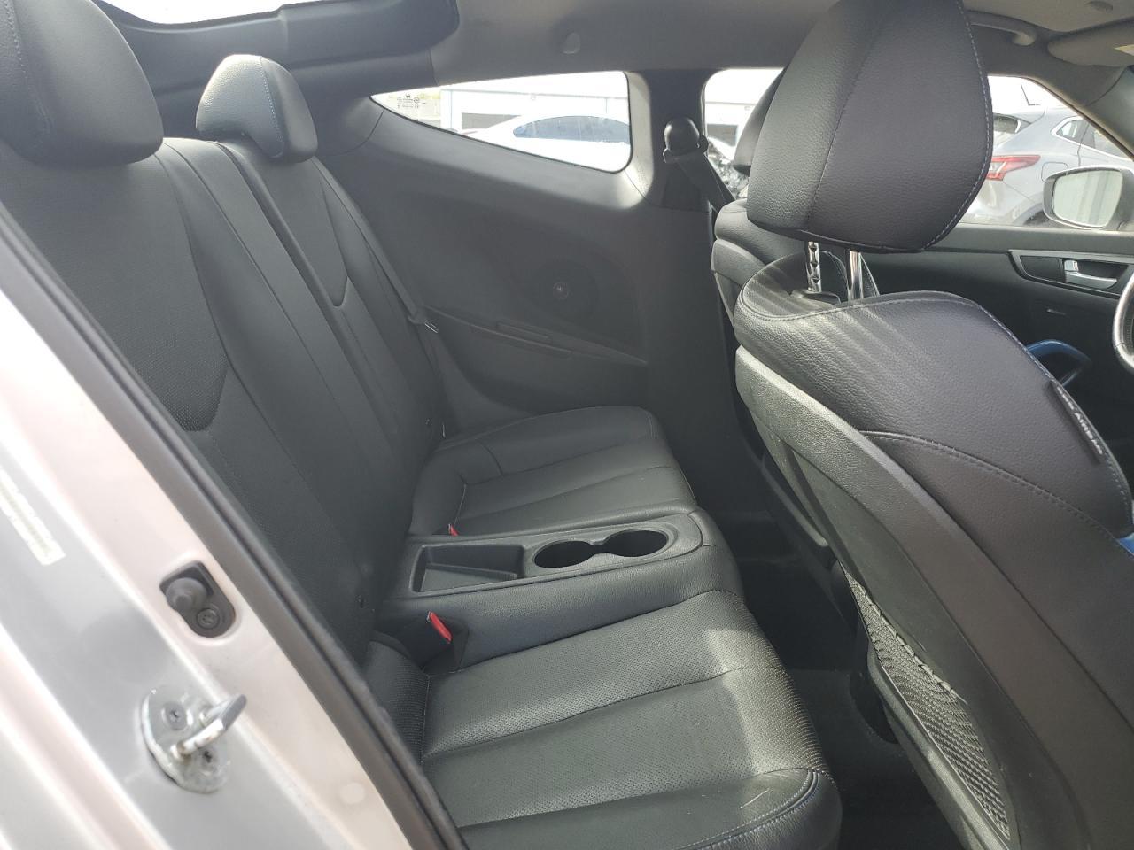 2013 Hyundai Veloster Turbo - zdjęcie 10