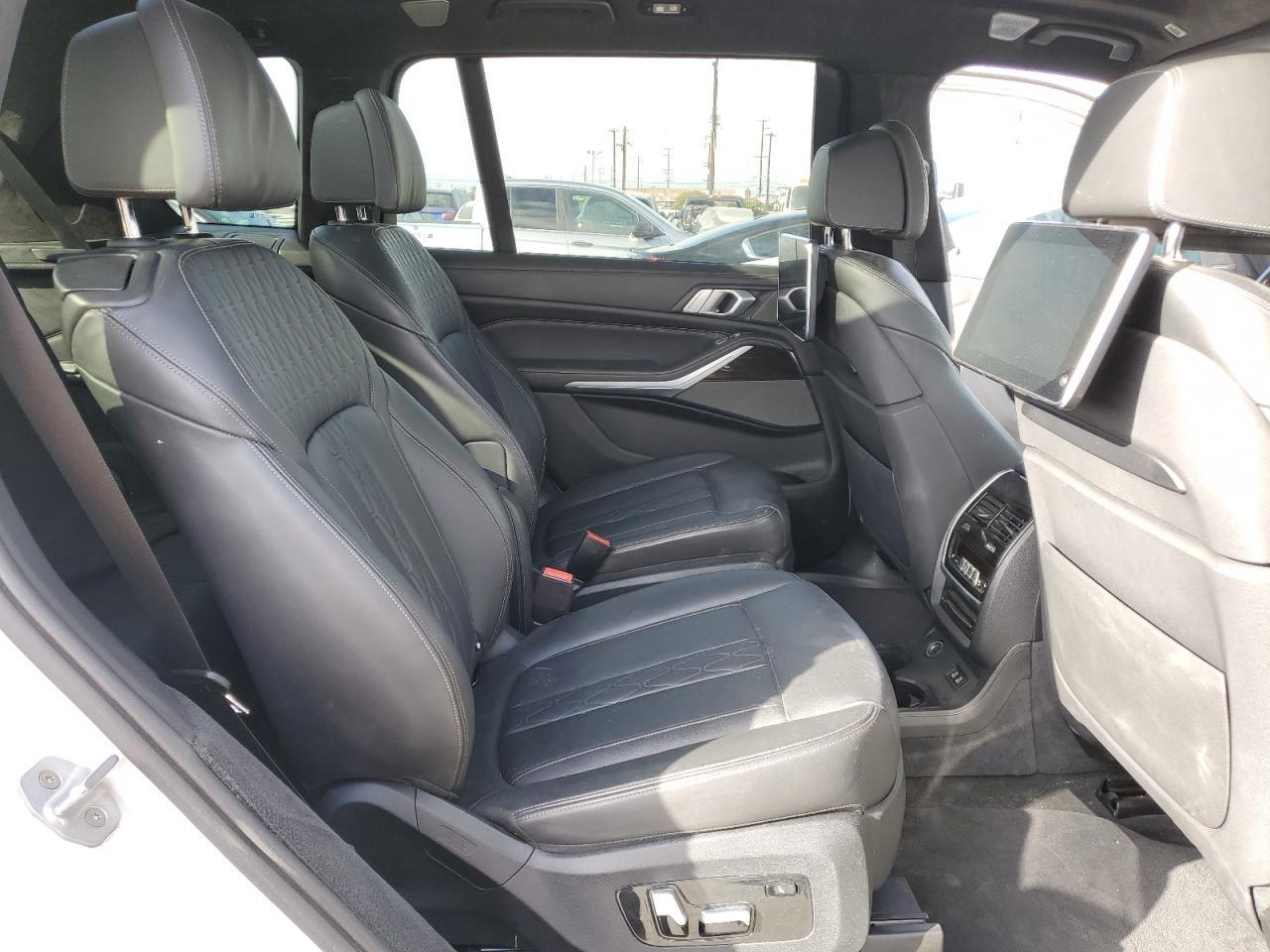 2019 BMW X7 xDrive50I - zdjęcie 11