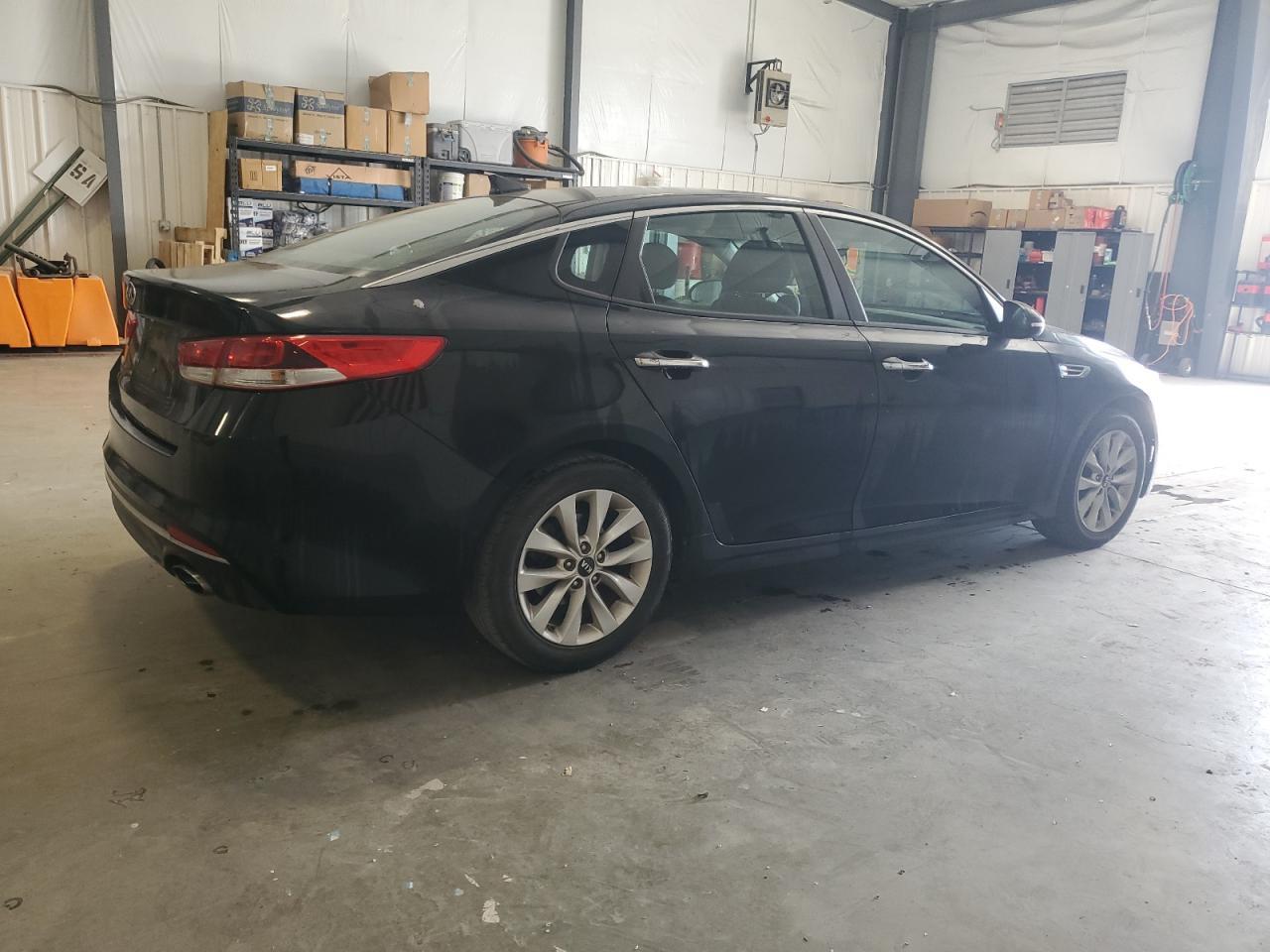 2017 Kia Optima - zdjęcie 3