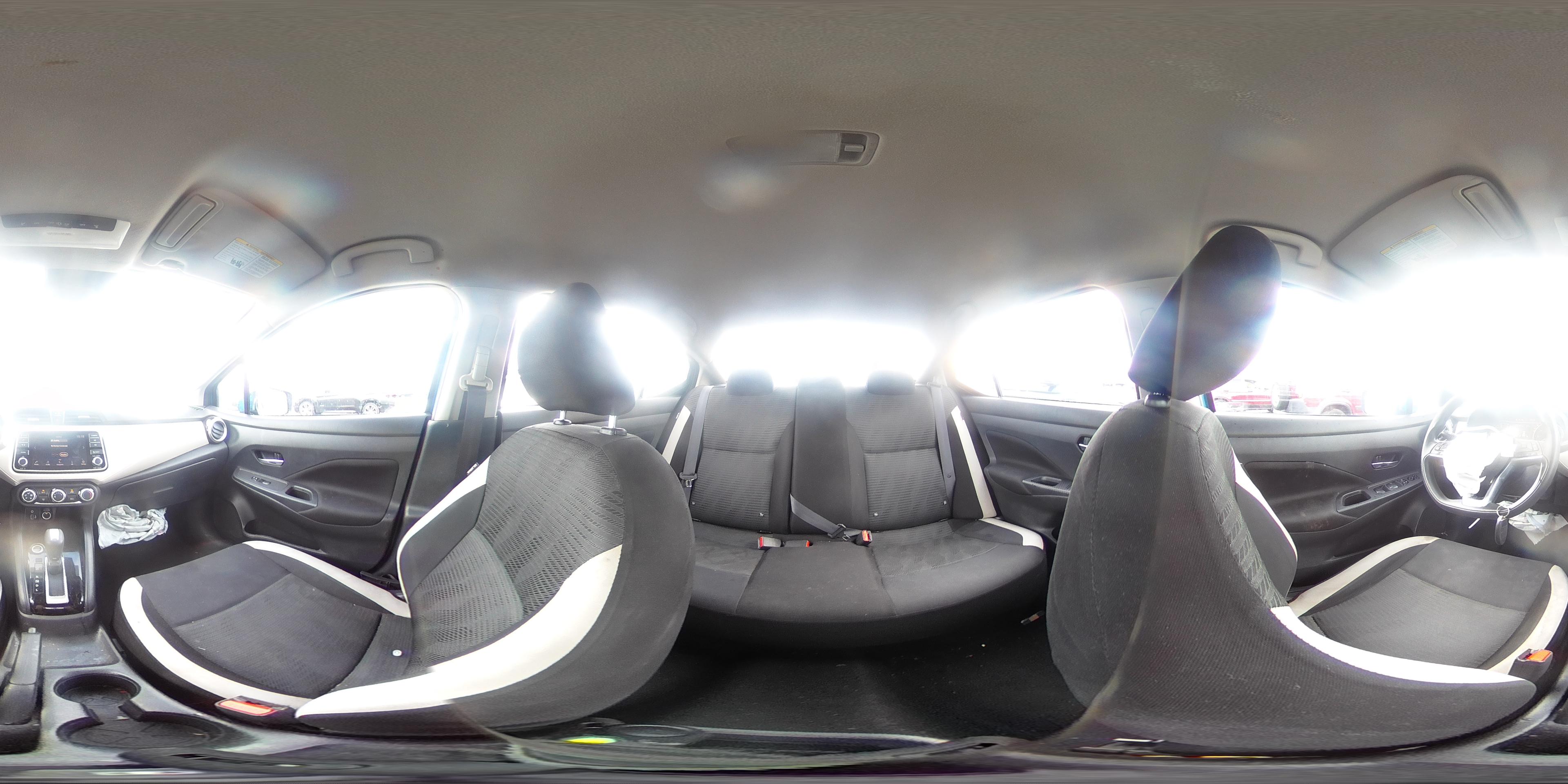 2021 Nissan Versa - zdjęcie 14