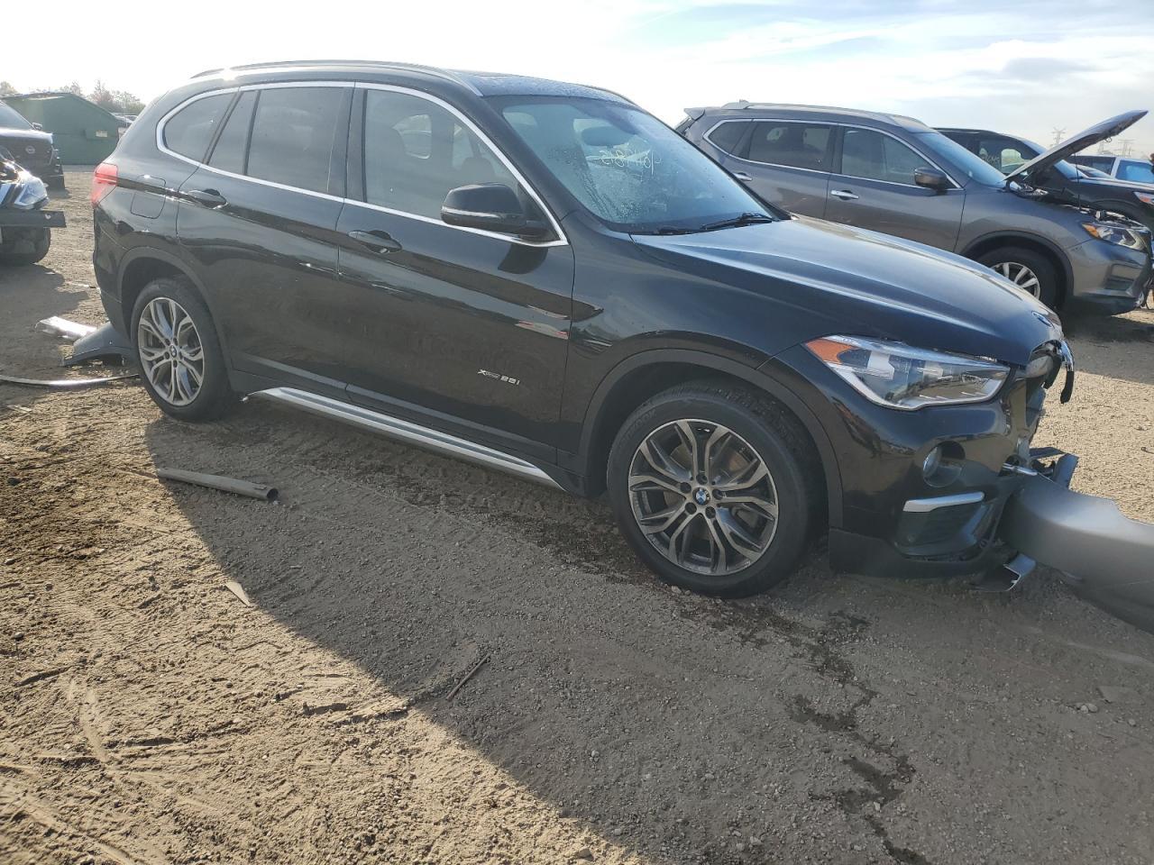 2017 BMW X1 xDrive28I - zdjęcie 4