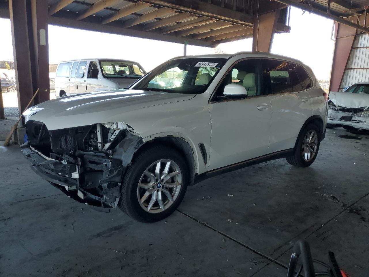 2019 BMW X5 - zdjęcie główne