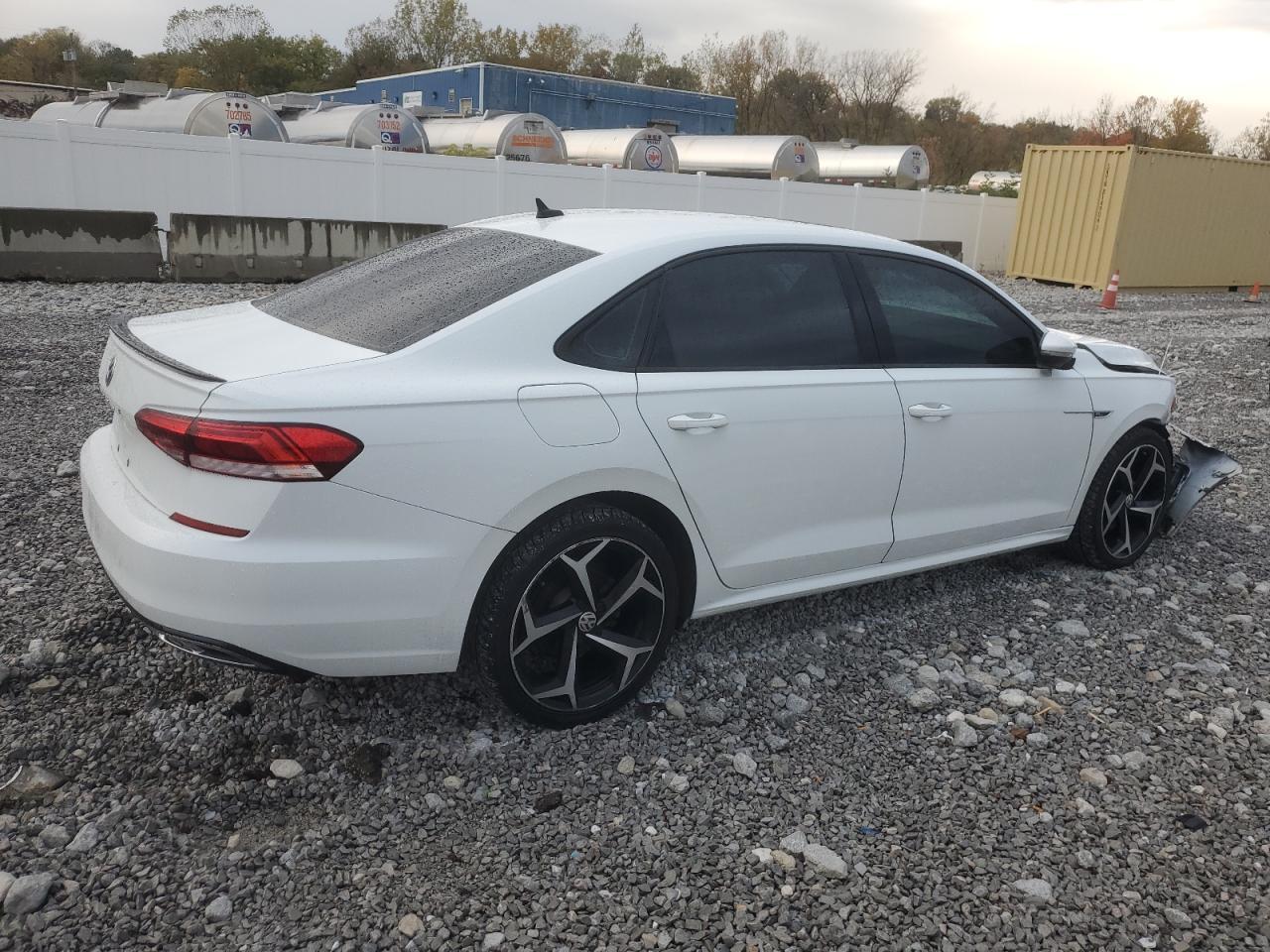 2020 Volkswagen Passat - zdjęcie 3