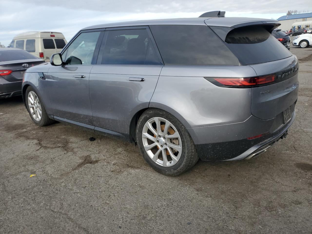 2024 Land Rover Range Rover Sport - zdjęcie 2