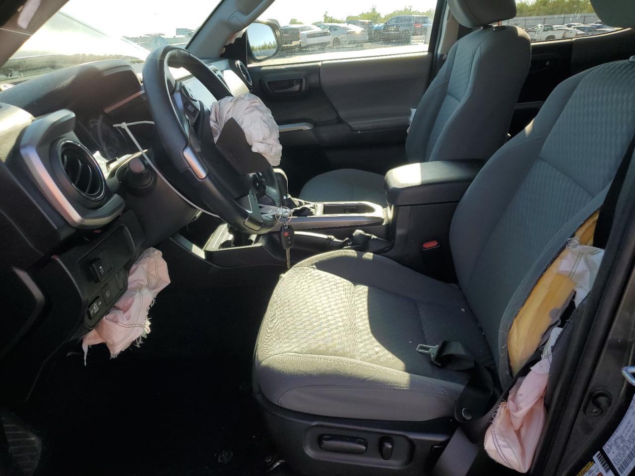 2021 Toyota Tacoma - zdjęcie 7