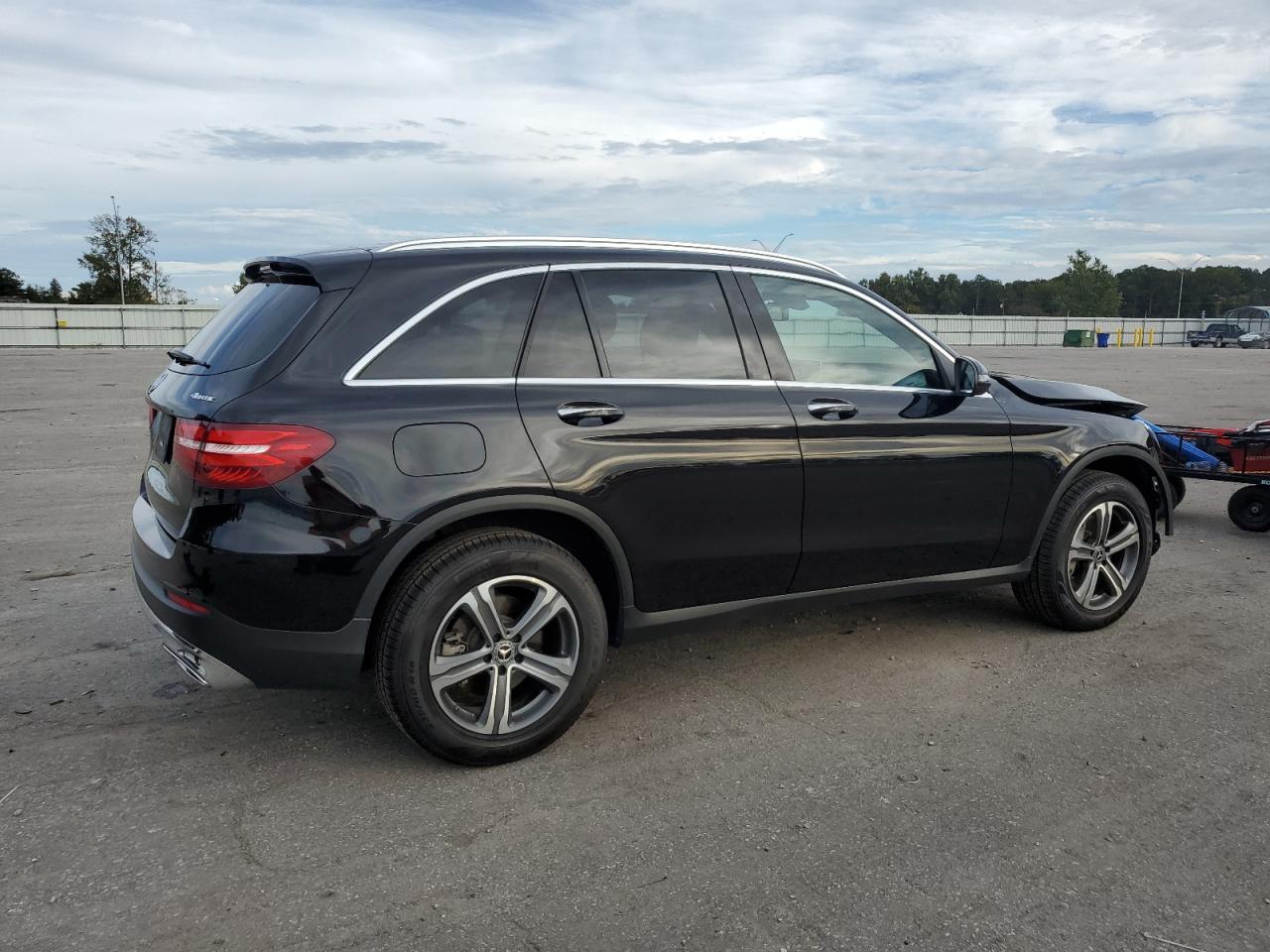 2018 Mercedes-Benz GLC - zdjęcie 3