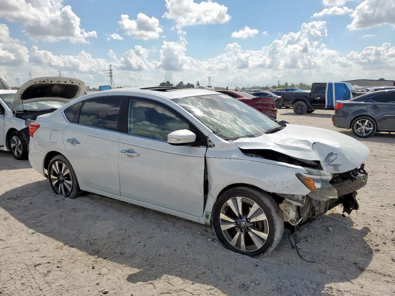 2016 Nissan Sentra - zdjęcie 4