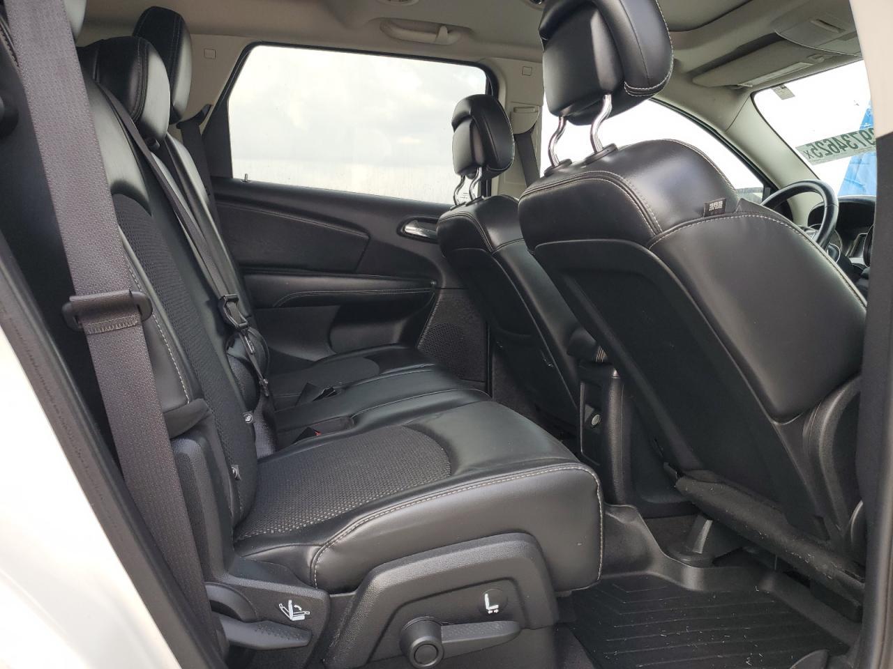 2017 Dodge Journey Crossroad - zdjęcie 11