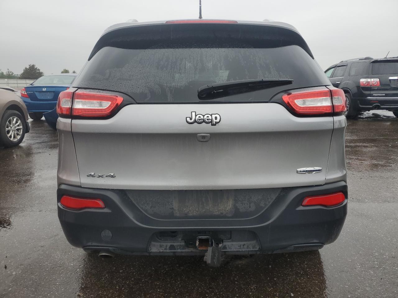 2016 Jeep Cherokee Latitude - zdjęcie 6