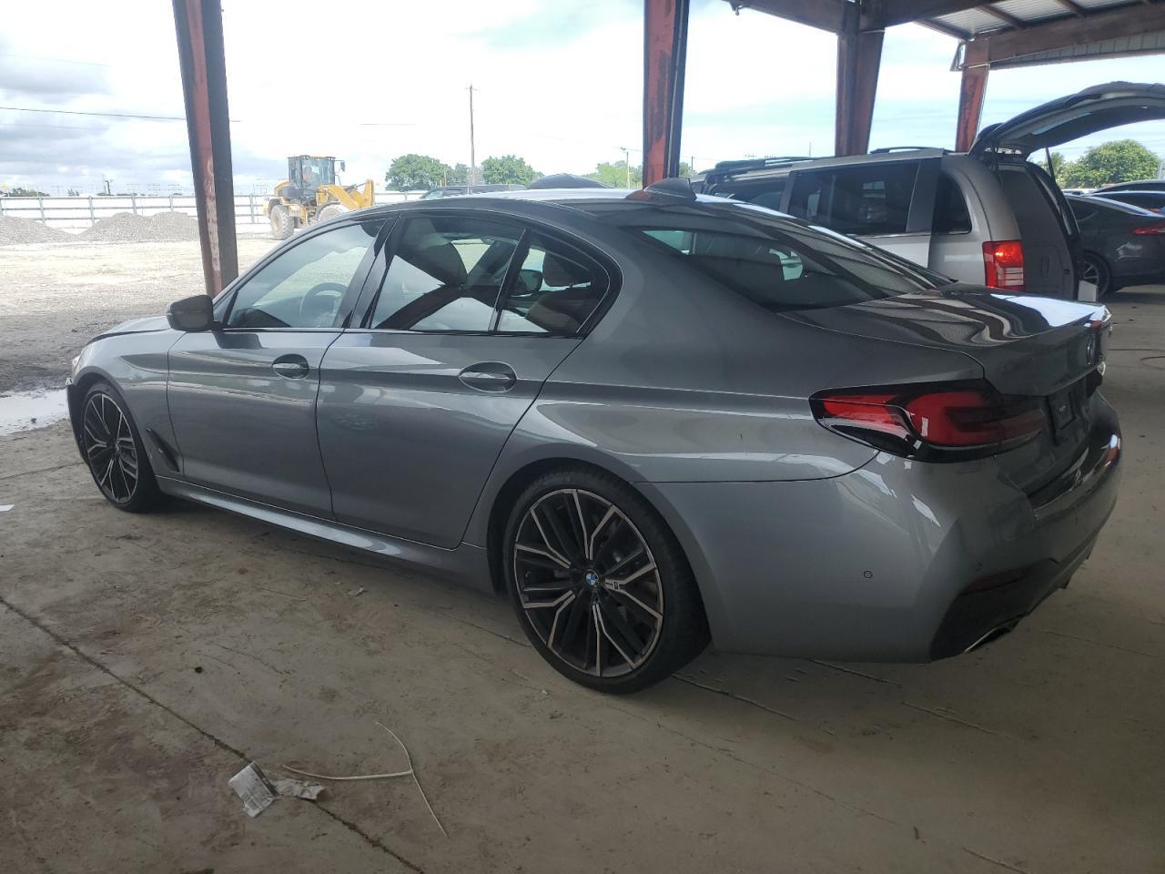 2023 BMW Seria 5 - zdjęcie 2