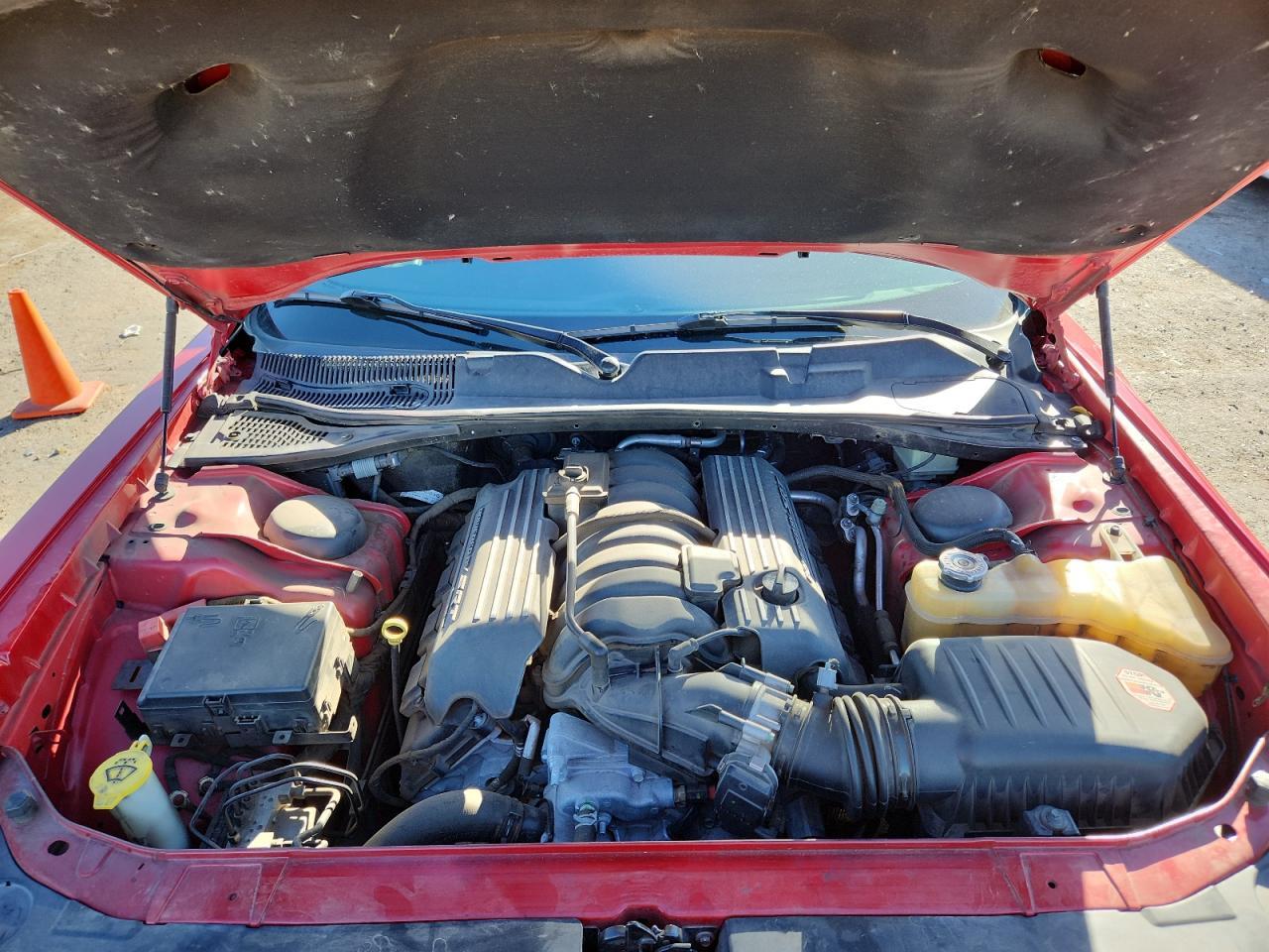 2016 Dodge Challenger - zdjęcie 11