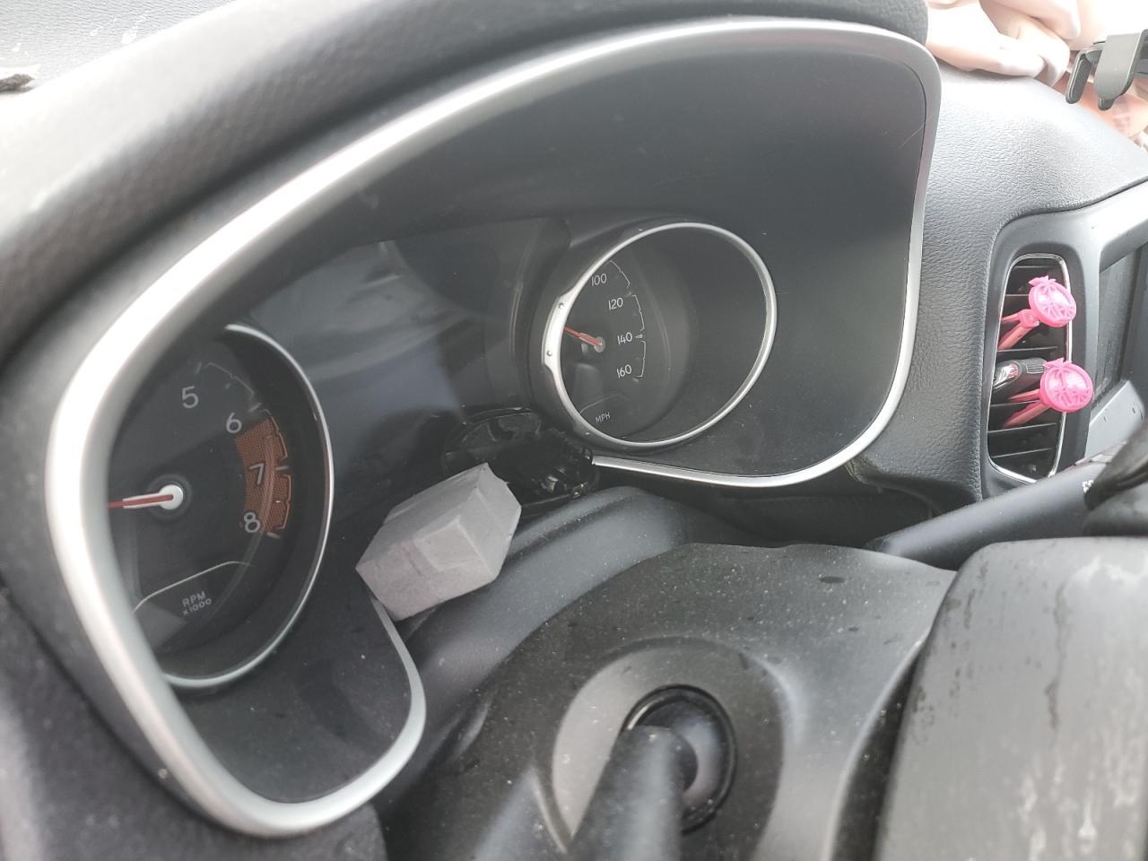 2018 Jeep Compass Latitude - zdjęcie 9