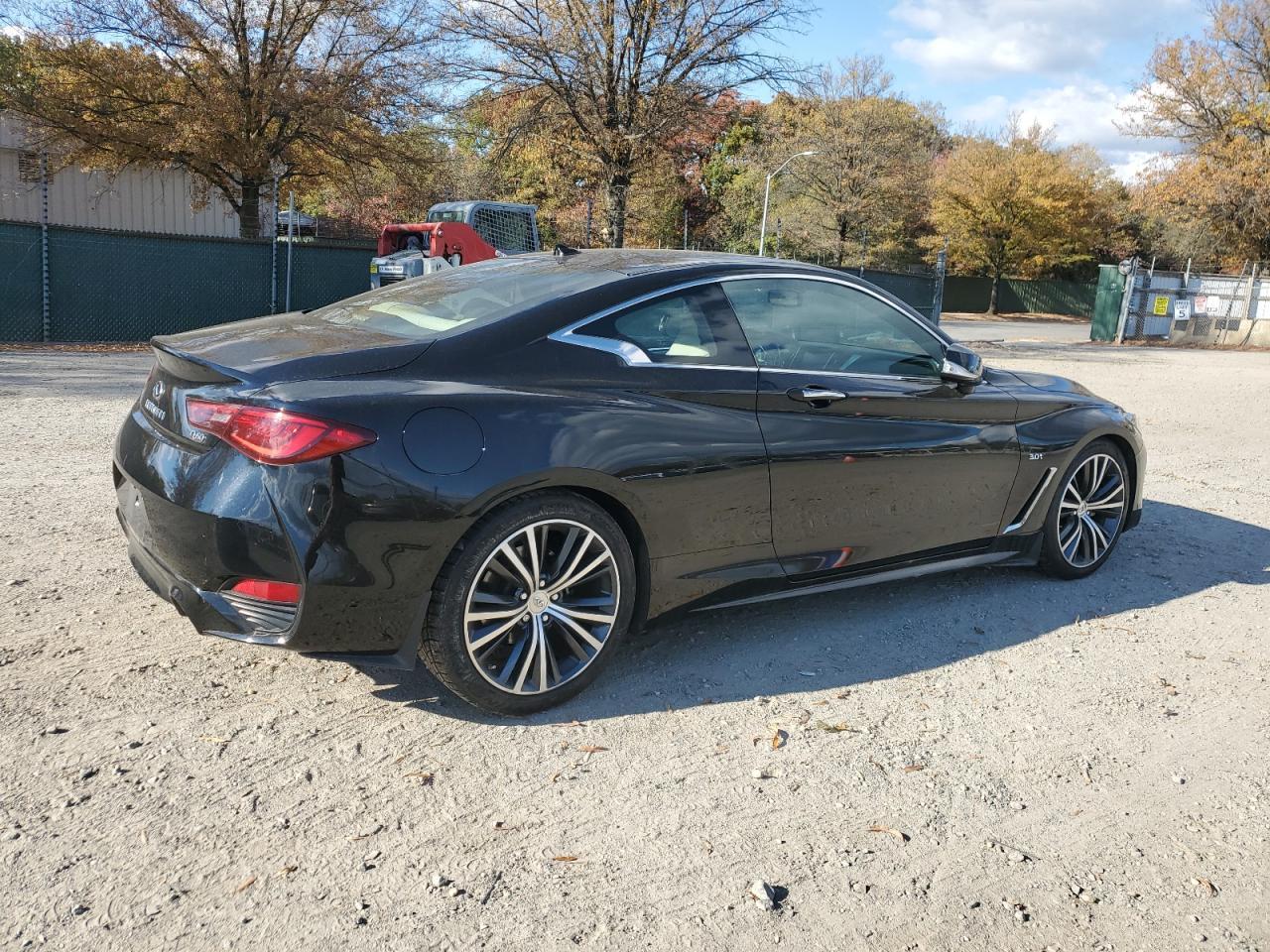 2018 Infiniti Q60 Luxe 300 - zdjęcie 3