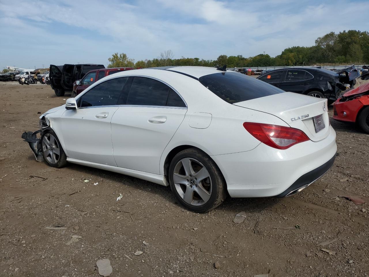 2019 Mercedes-Benz Cla 250 - zdjęcie 2