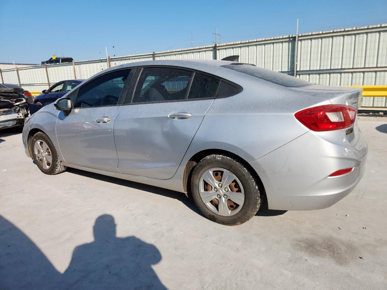 2017 Chevrolet Cruze Ls - zdjęcie 2