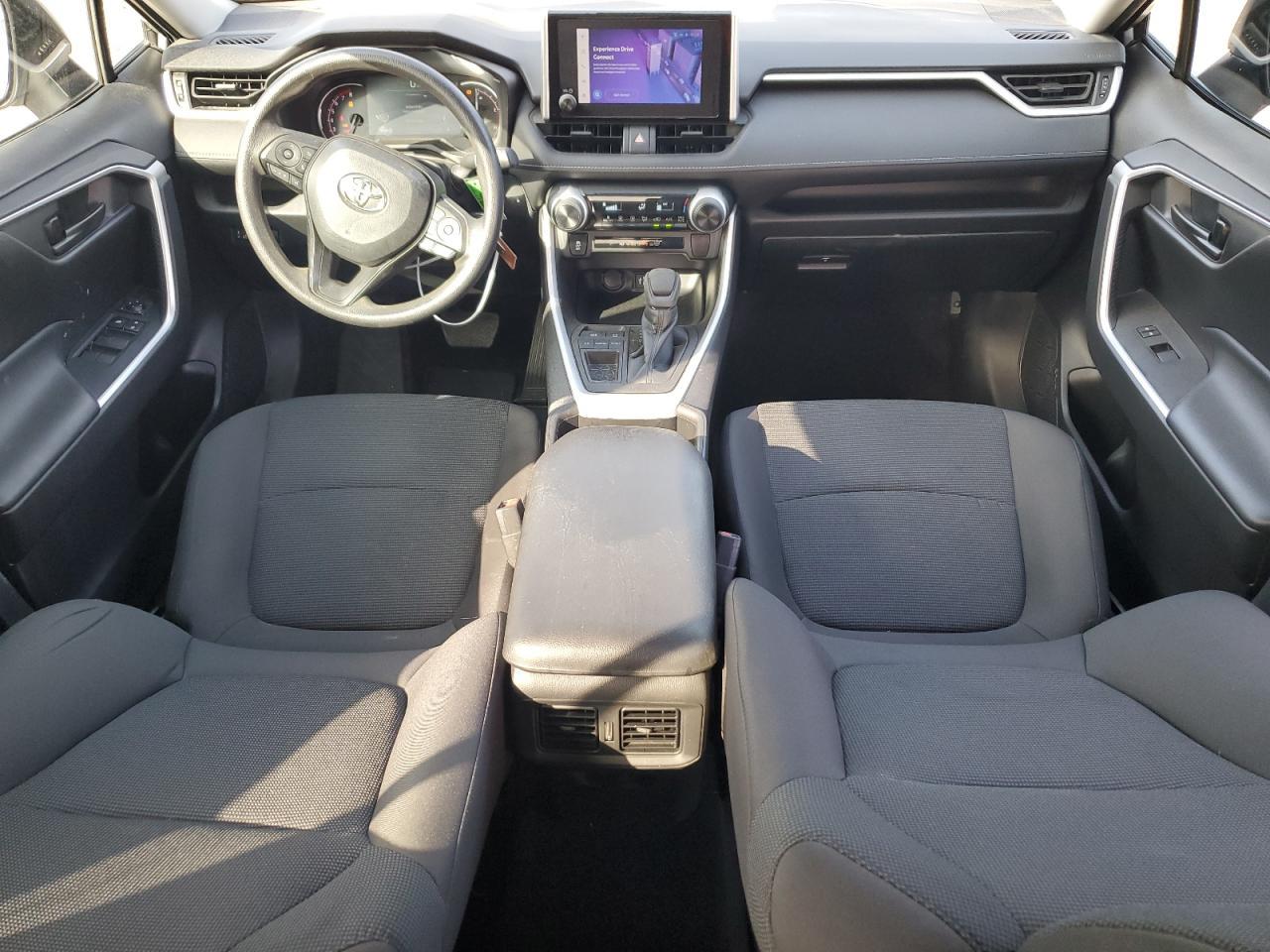 2023 Toyota RAV 4 - zdjęcie 8