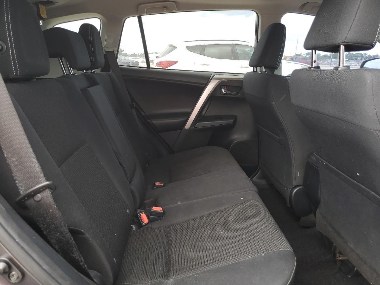 2018 Toyota RAV 4 - zdjęcie 11