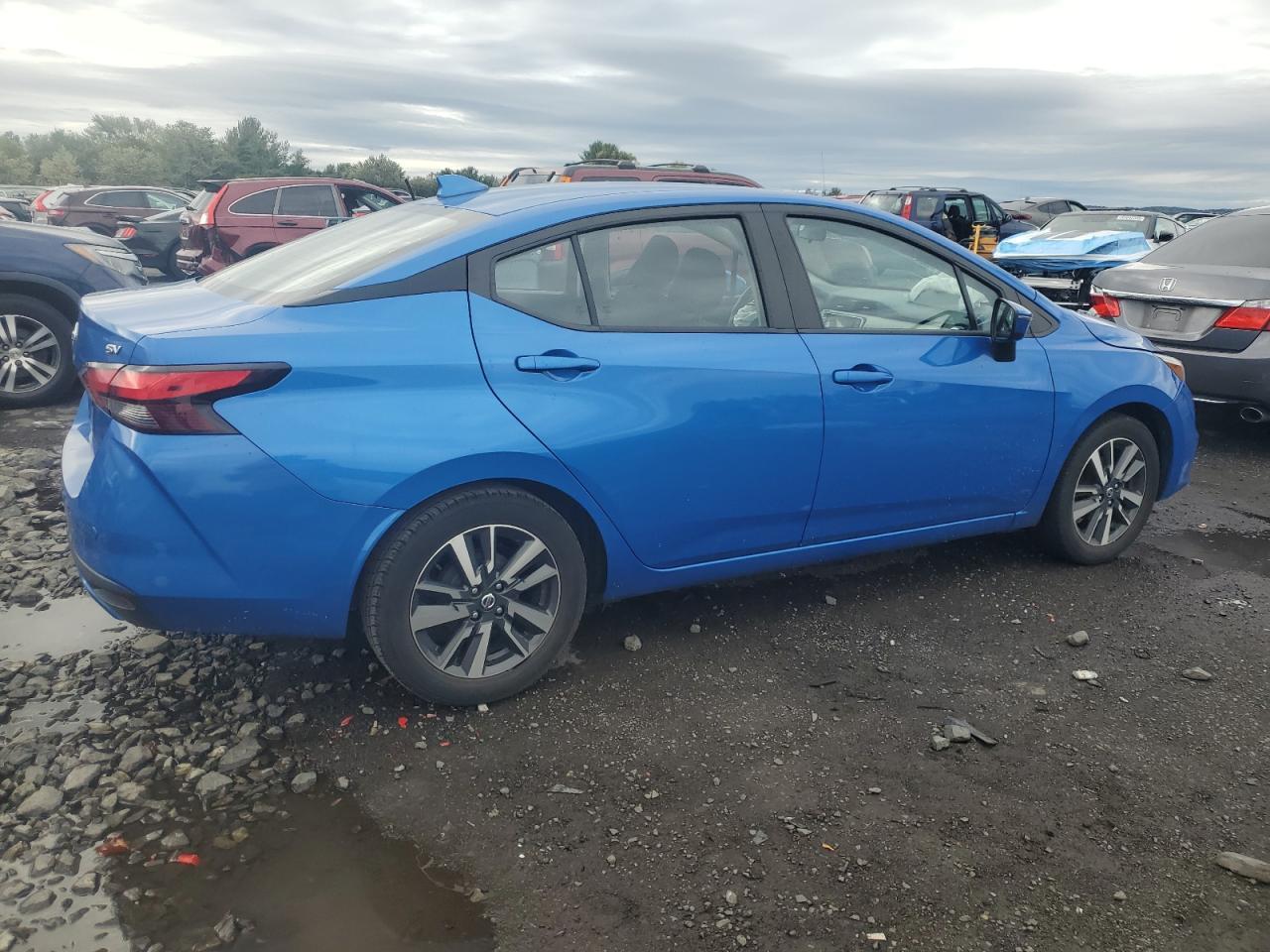 2021 Nissan Versa - zdjęcie 3