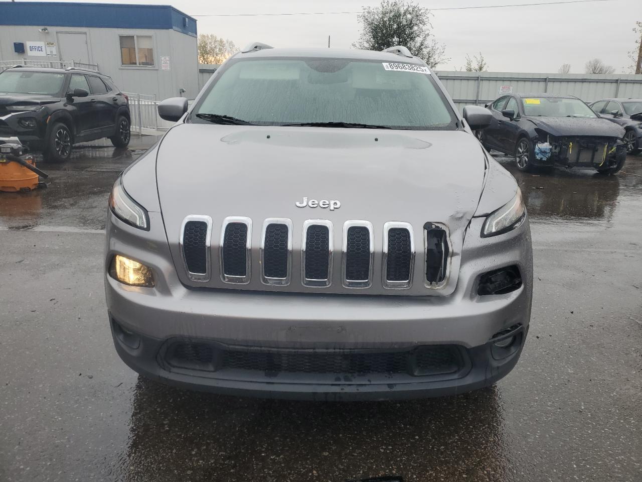 2016 Jeep Cherokee Latitude - zdjęcie 5