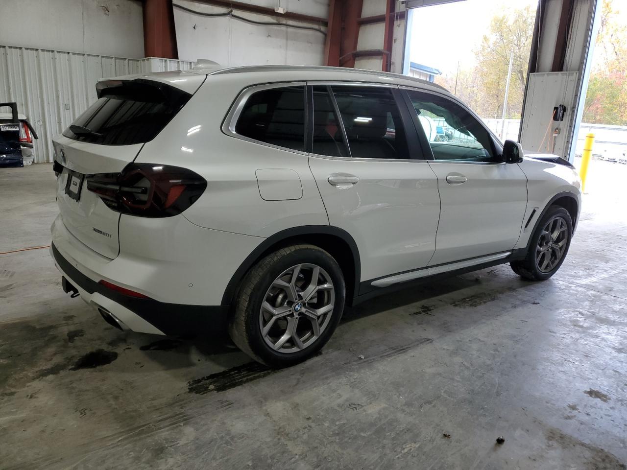 2023 BMW X3 - zdjęcie 3