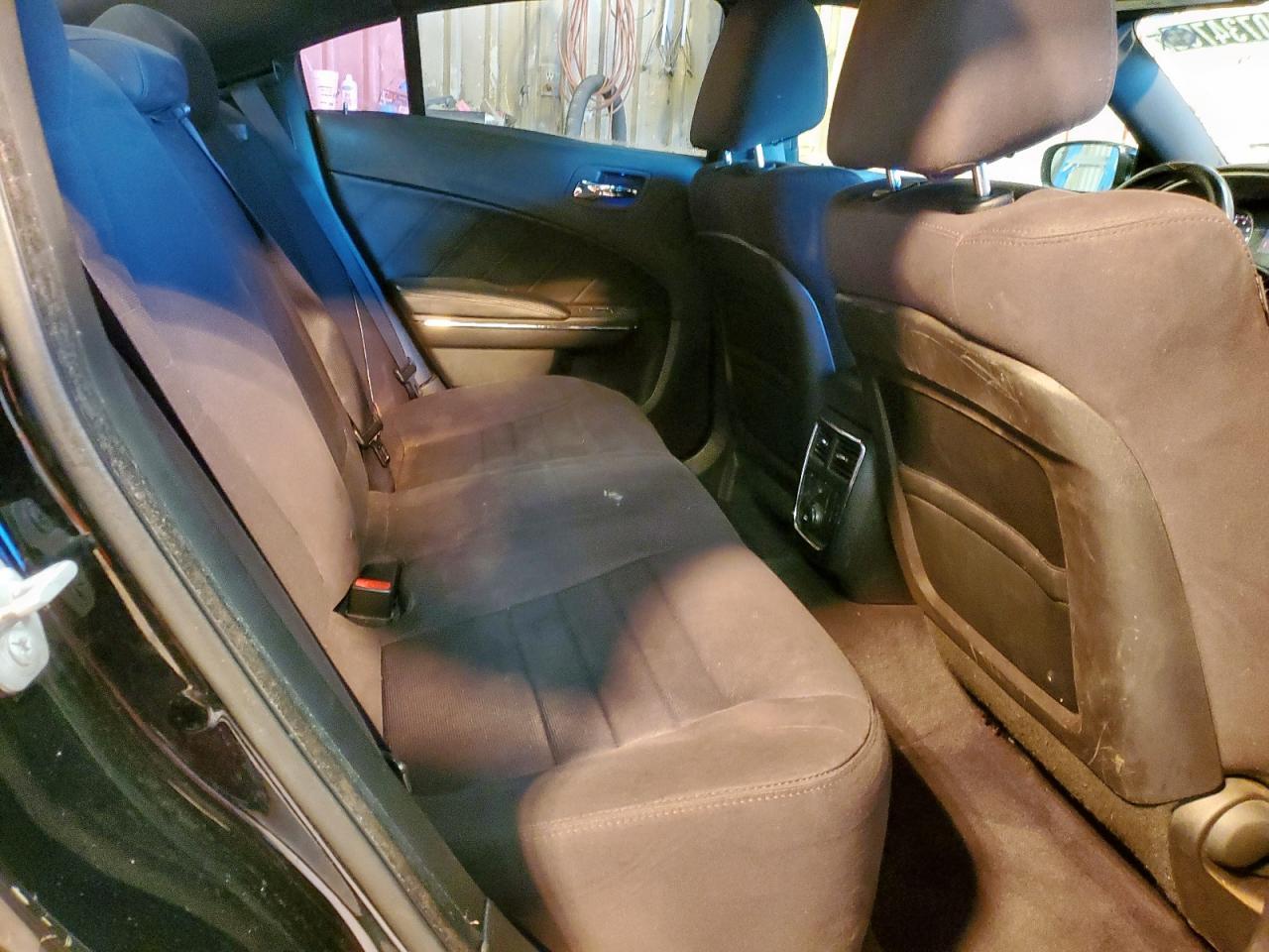 2014 Dodge Charger R - zdjęcie 10