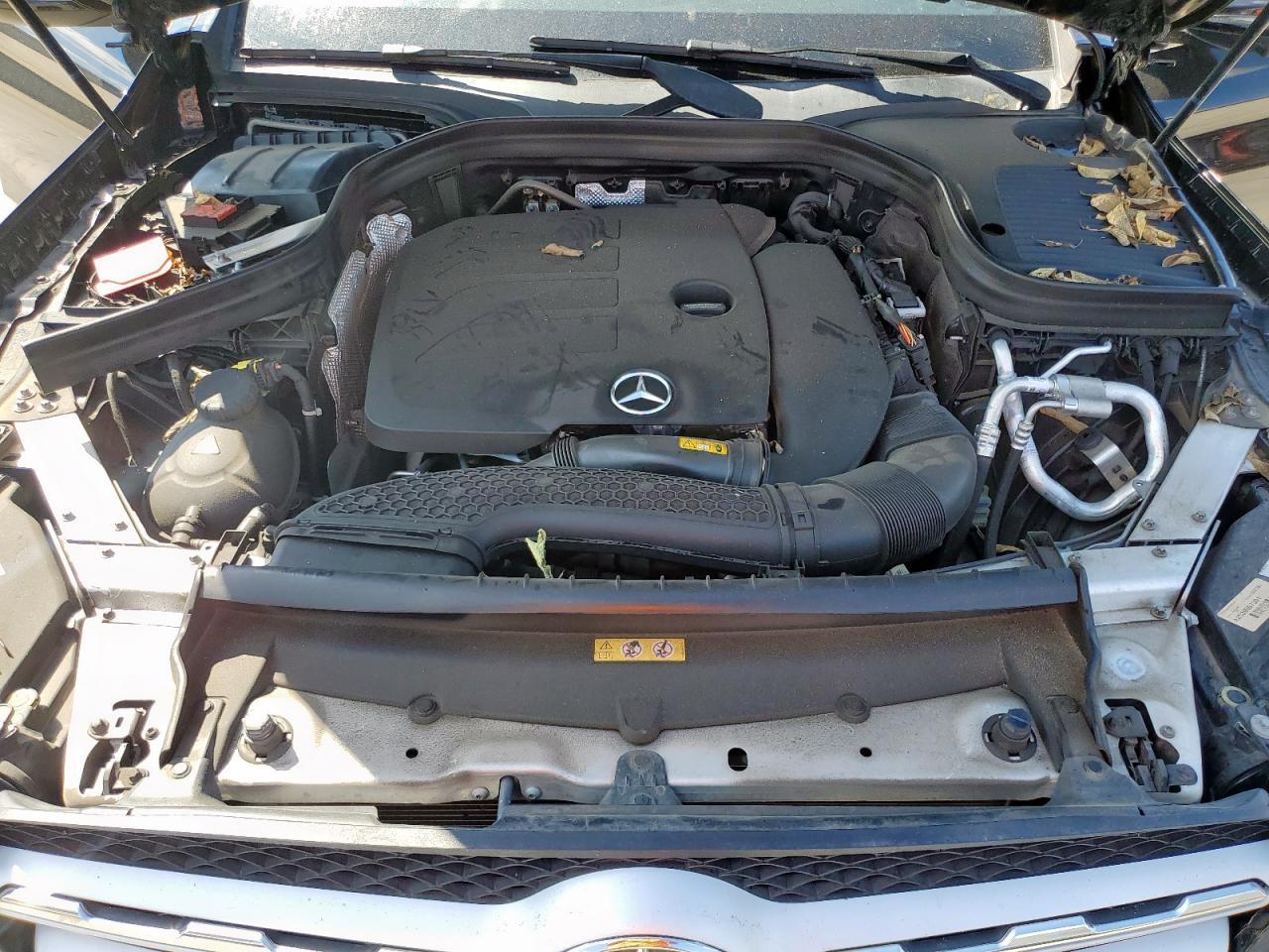 2021 Mercedes-Benz GLC - zdjęcie 12