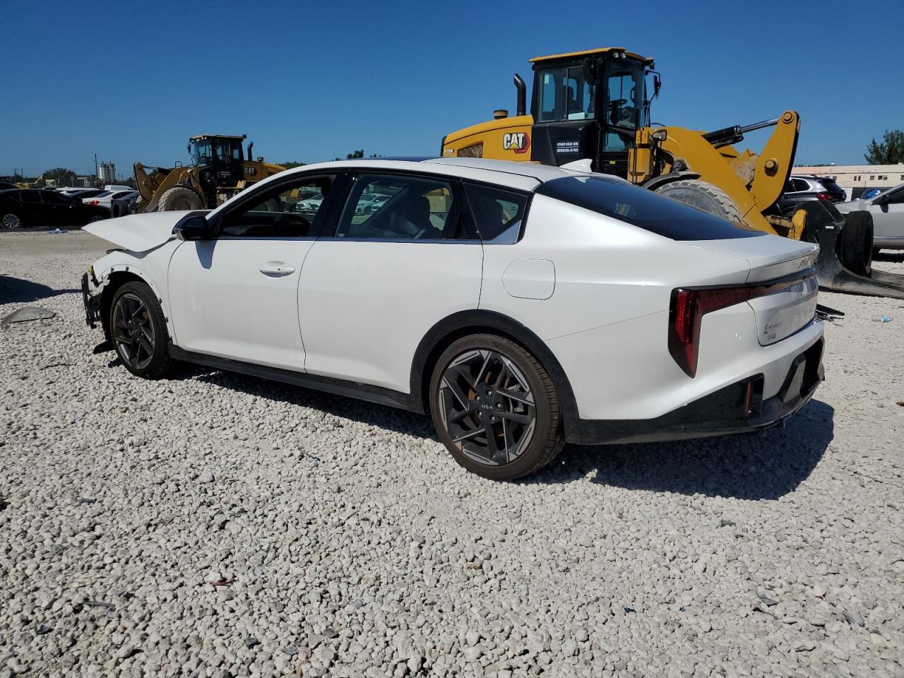 2025 Kia K4 Gt Line - zdjęcie 2