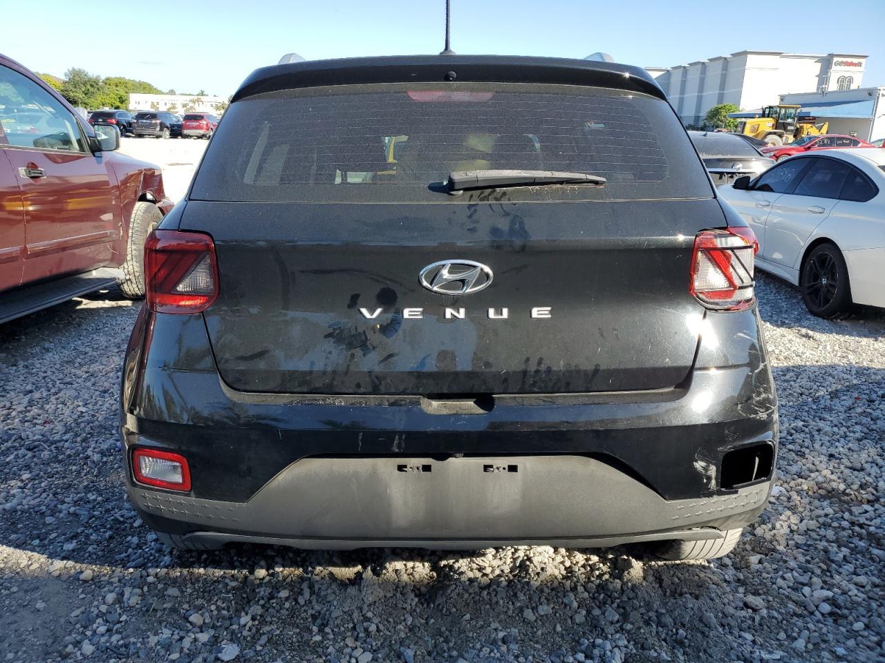 2024 Hyundai Venue Sel - zdjęcie 6