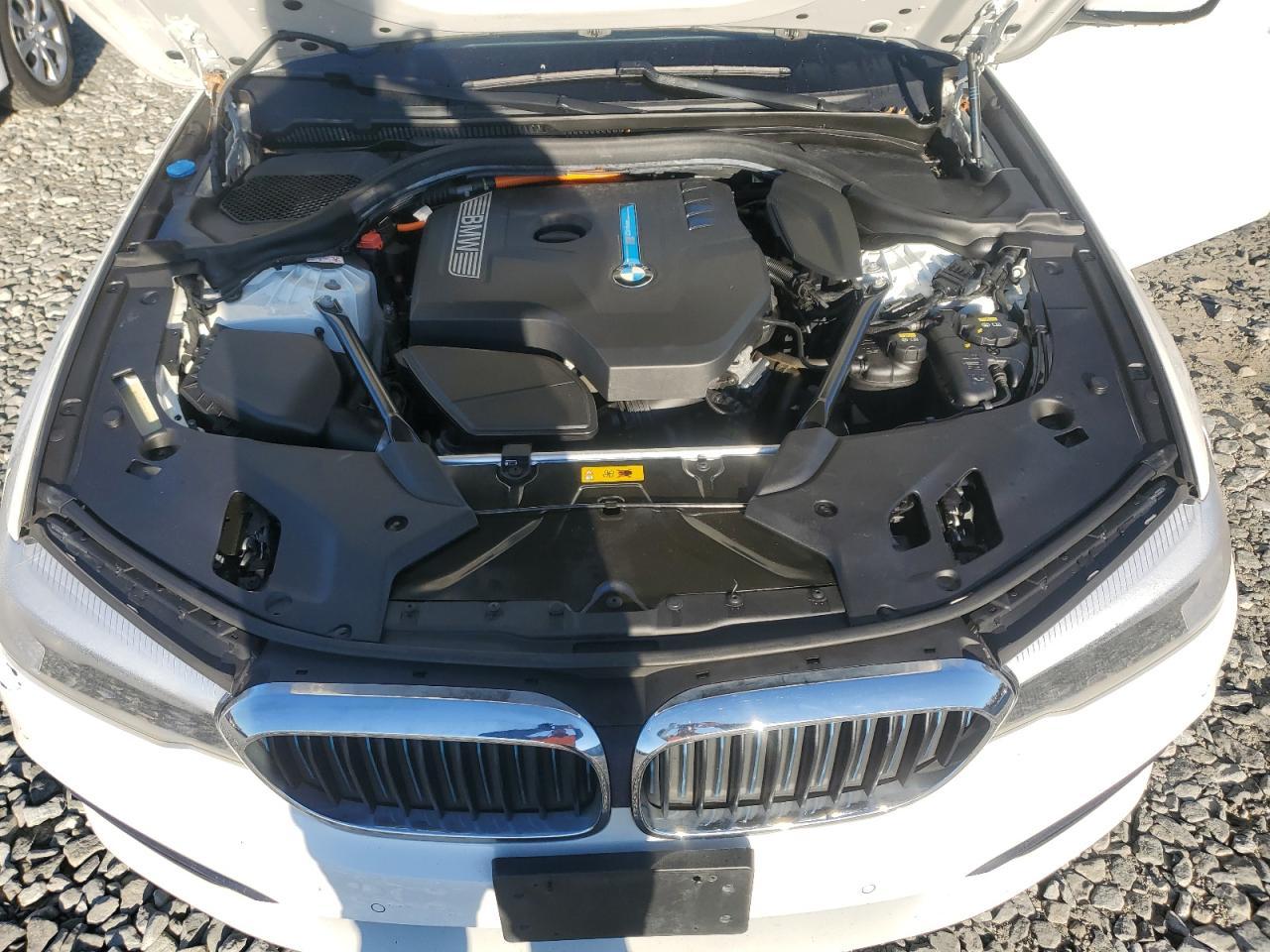 2018 BMW 530Xe - zdjęcie 11