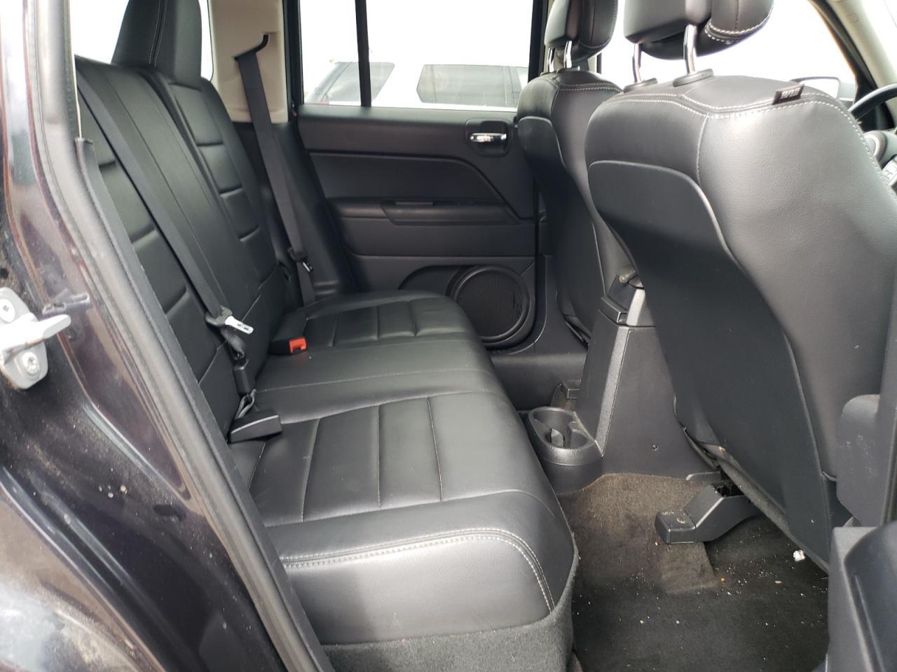 2015 Jeep Patriot Latitude - zdjęcie 10