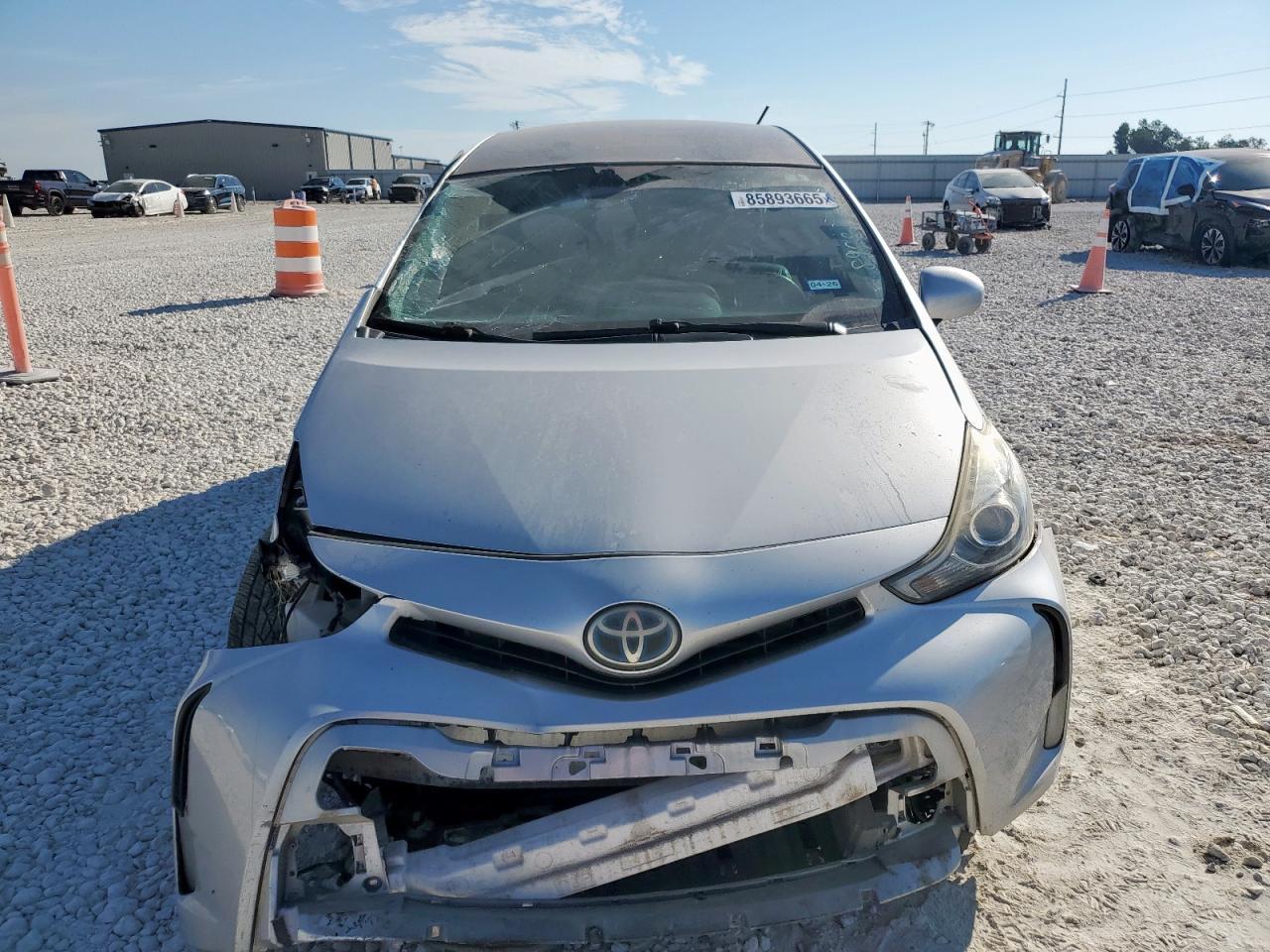 2016 Toyota Prius V - zdjęcie 5