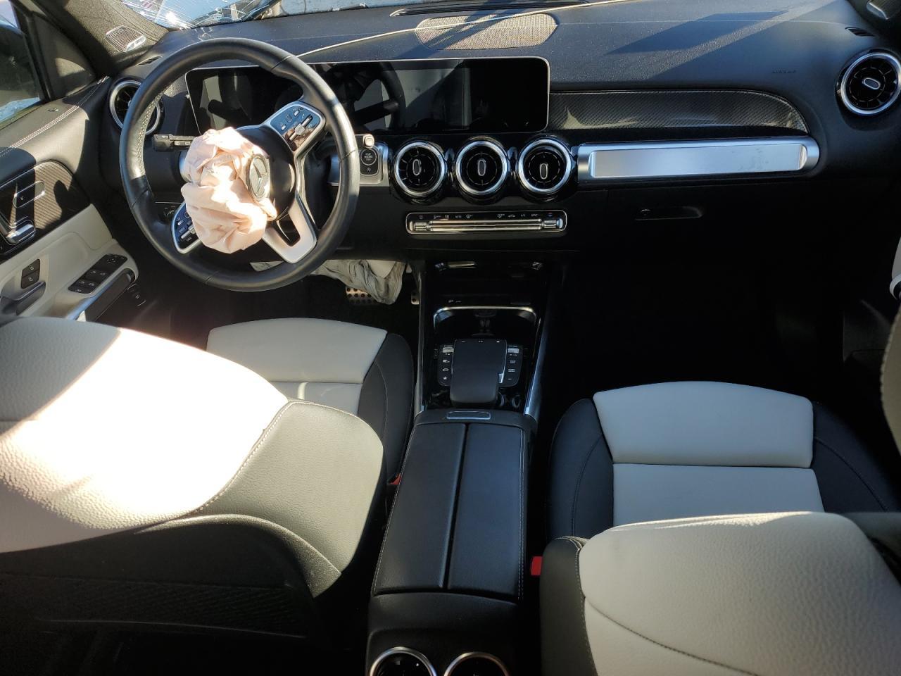 2021 Mercedes-Benz GLB - zdjęcie 8