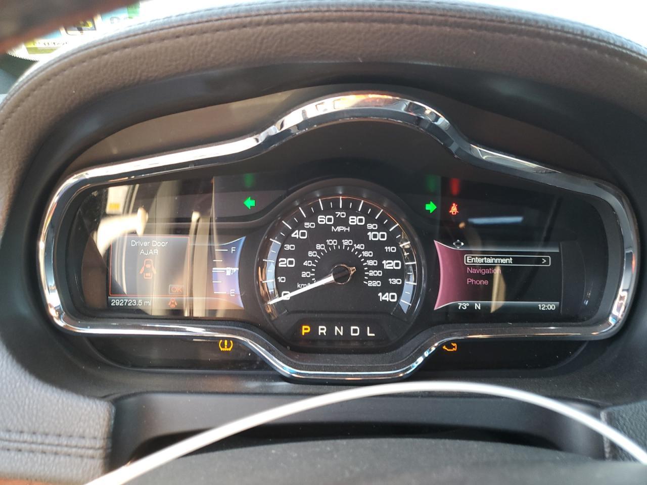 2016 Lincoln Mkt - zdjęcie 9