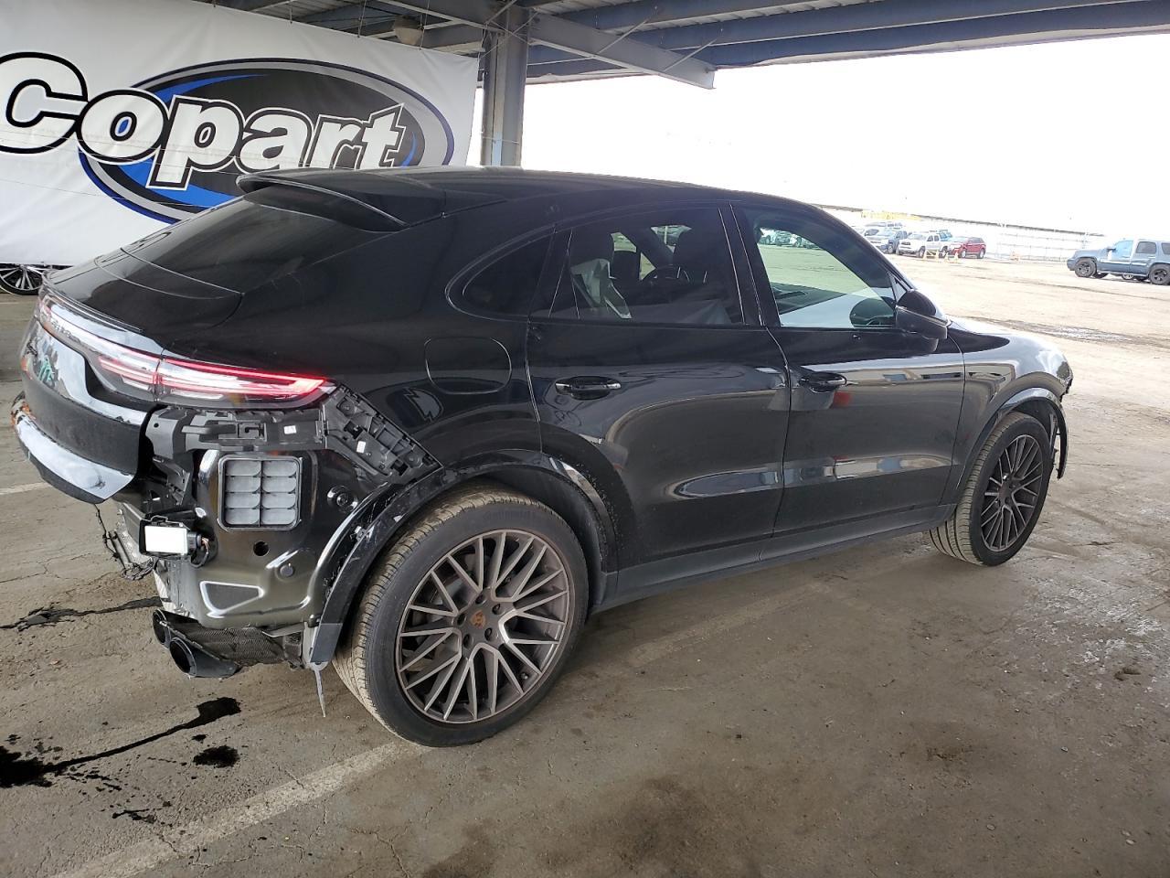 2022 Porsche Cayenne - zdjęcie 3