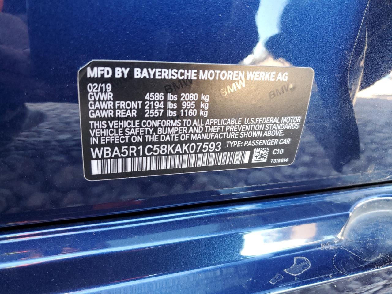 2019 BMW Seria 3 - zdjęcie 12