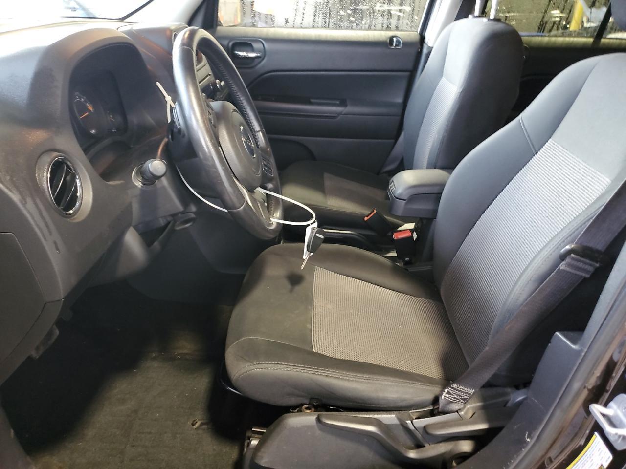 2014 Jeep Liberty (Patriot) - zdjęcie 7