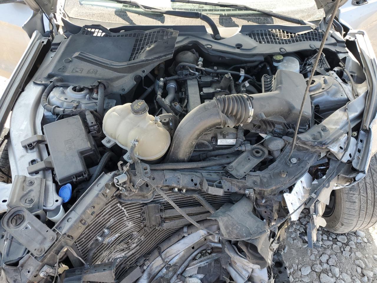 2021 Ford Mustang - zdjęcie 11