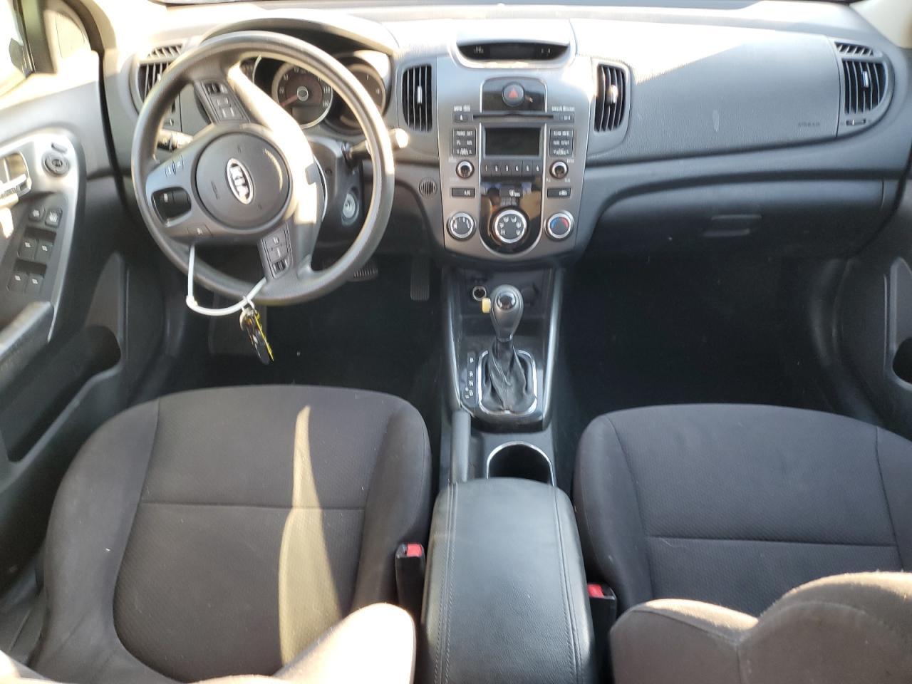 2013 Kia Forte - zdjęcie 8