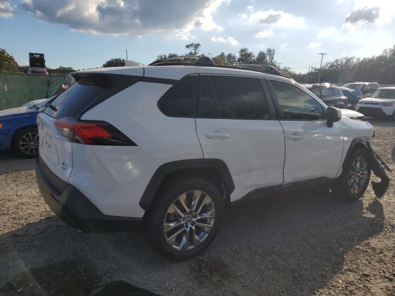 2020 Toyota Rav4 Xle Premium - zdjęcie 3