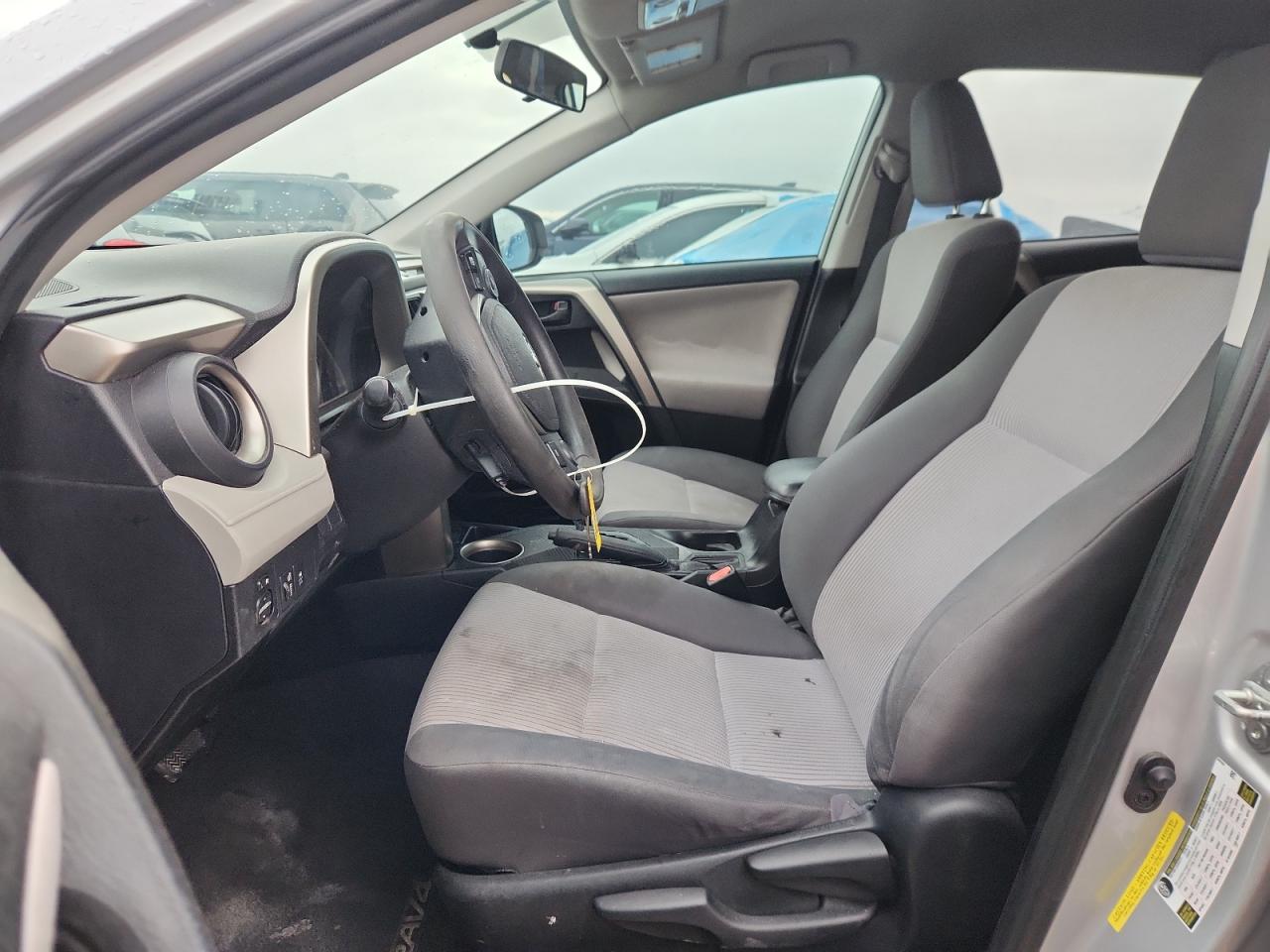 2015 Toyota RAV 4 - zdjęcie 7