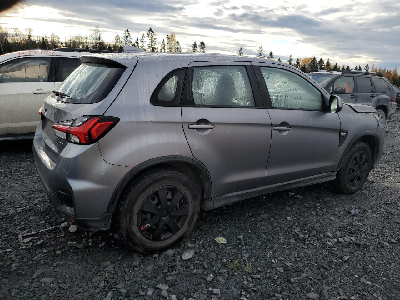 2020 Mitsubishi Rvr Es - zdjęcie 3