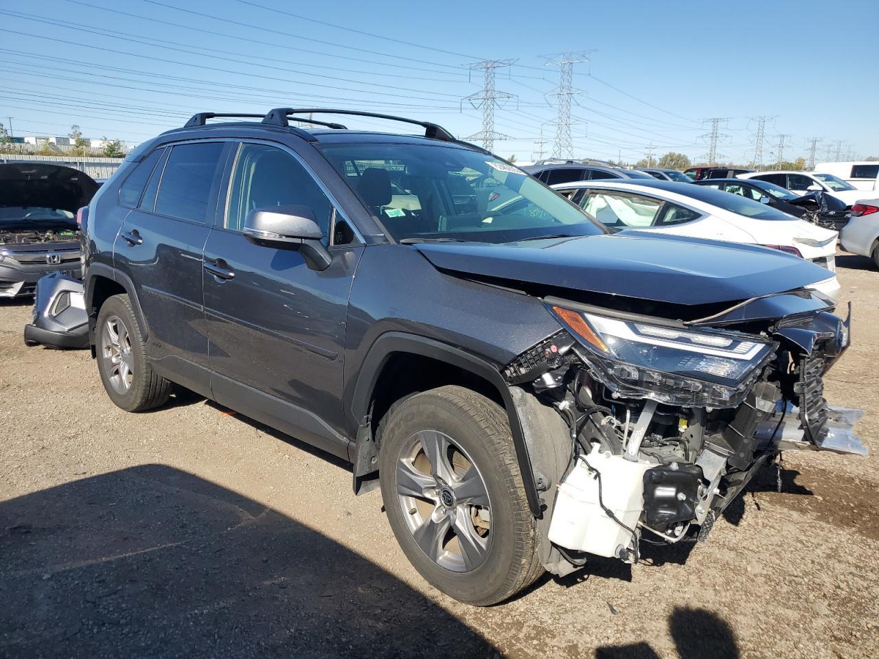 2024 Toyota Rav4 Xle - zdjęcie 4