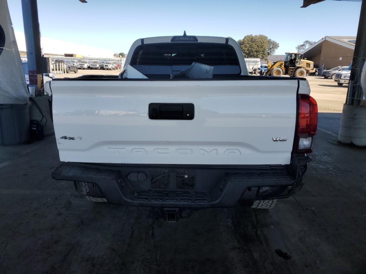 2019 Toyota Tacoma - zdjęcie 6