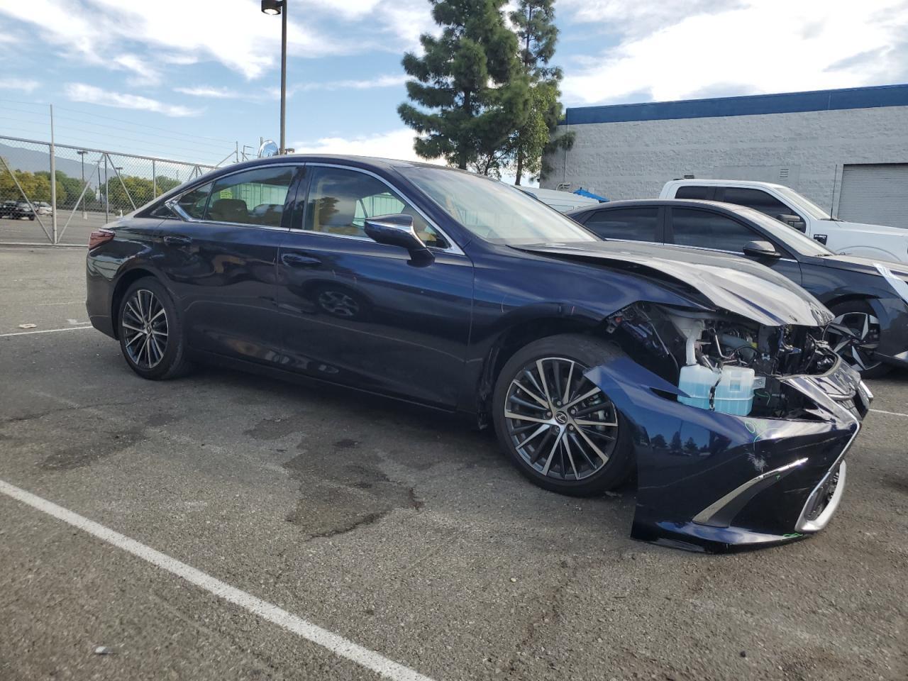 2022 Lexus ES - zdjęcie 4