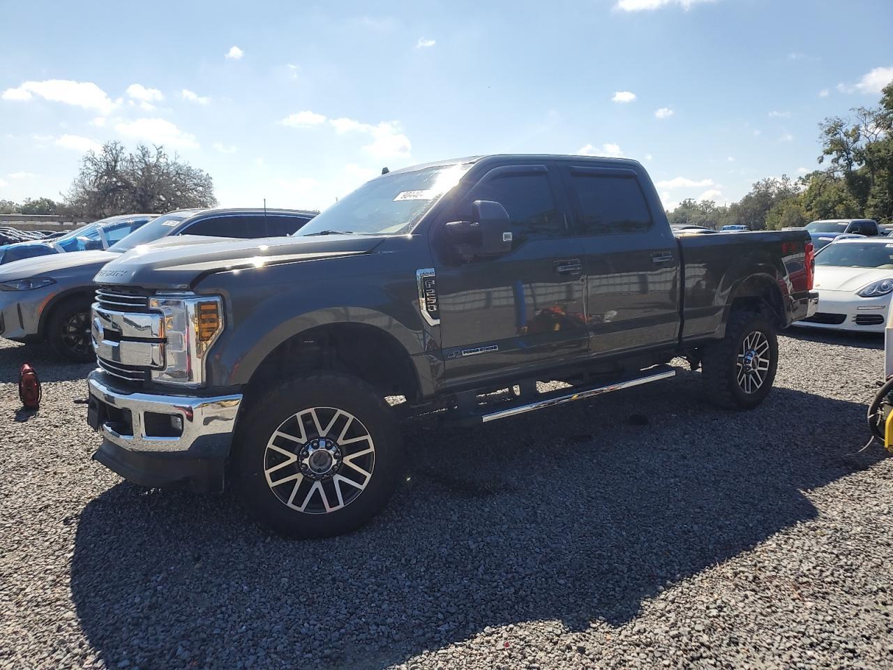 2019 Ford F250 - zdjęcie główne