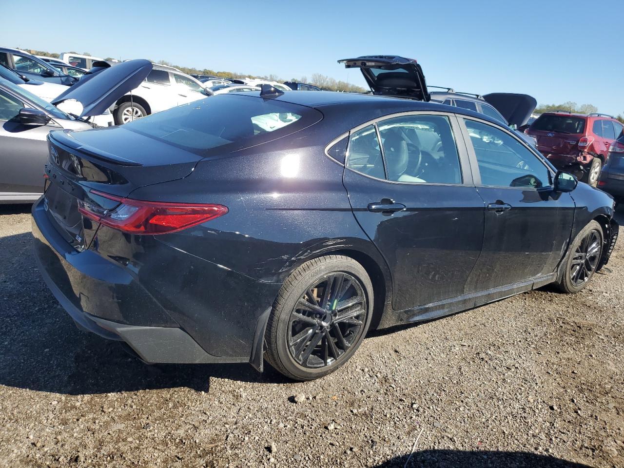 2025 Toyota Camry Xse - zdjęcie 3
