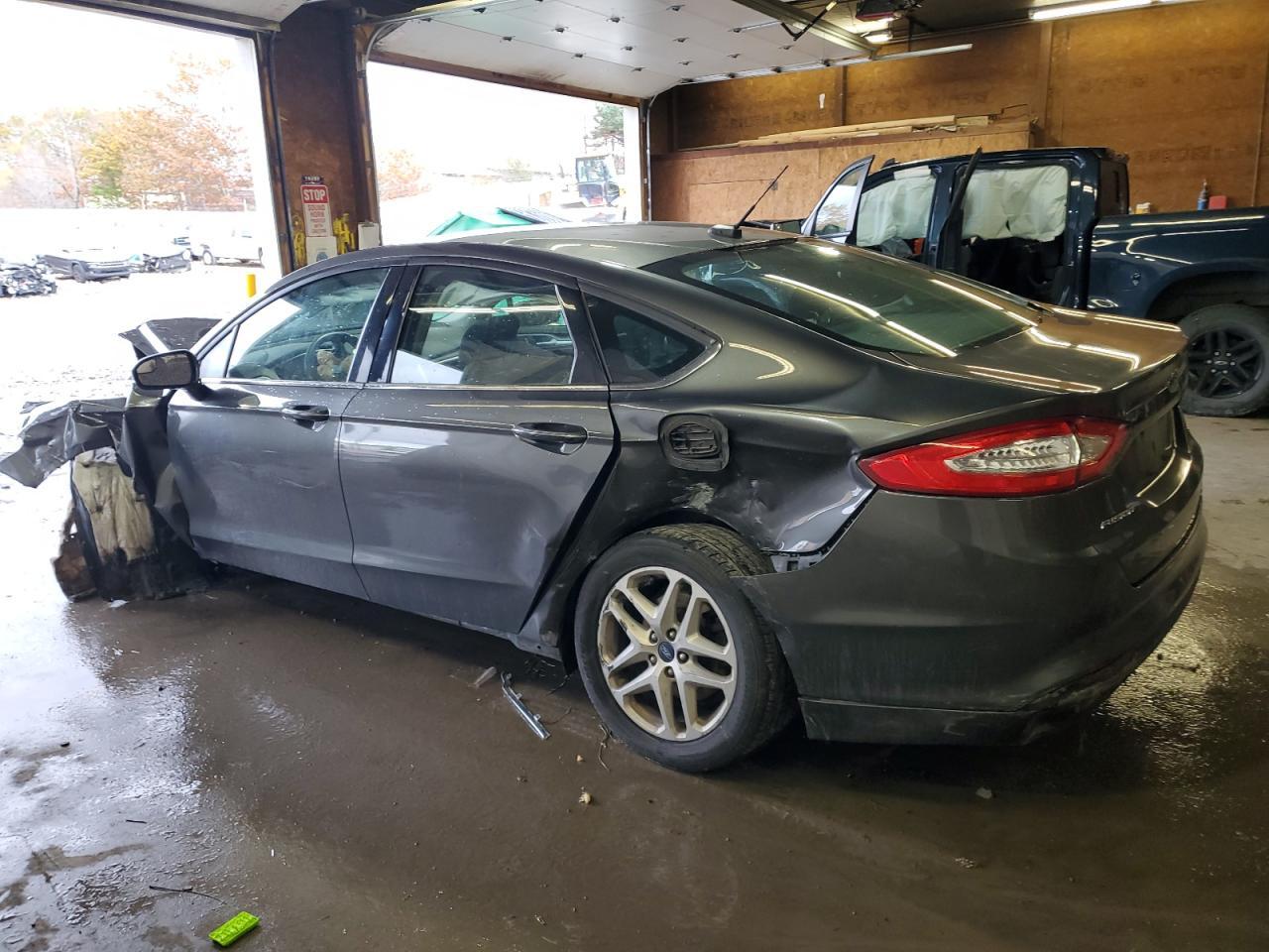 2015 Ford Fusion - zdjęcie 2