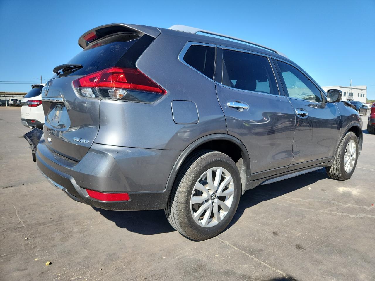 2018 Nissan Rogue - zdjęcie 3