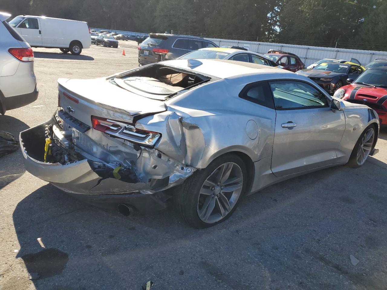 2018 Chevrolet Camaro Ls - zdjęcie 3
