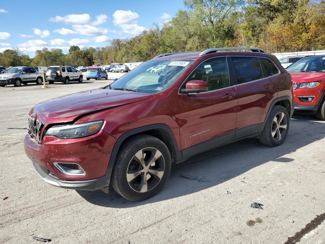 2019 Jeep Cherokee - zdjęcie główne
